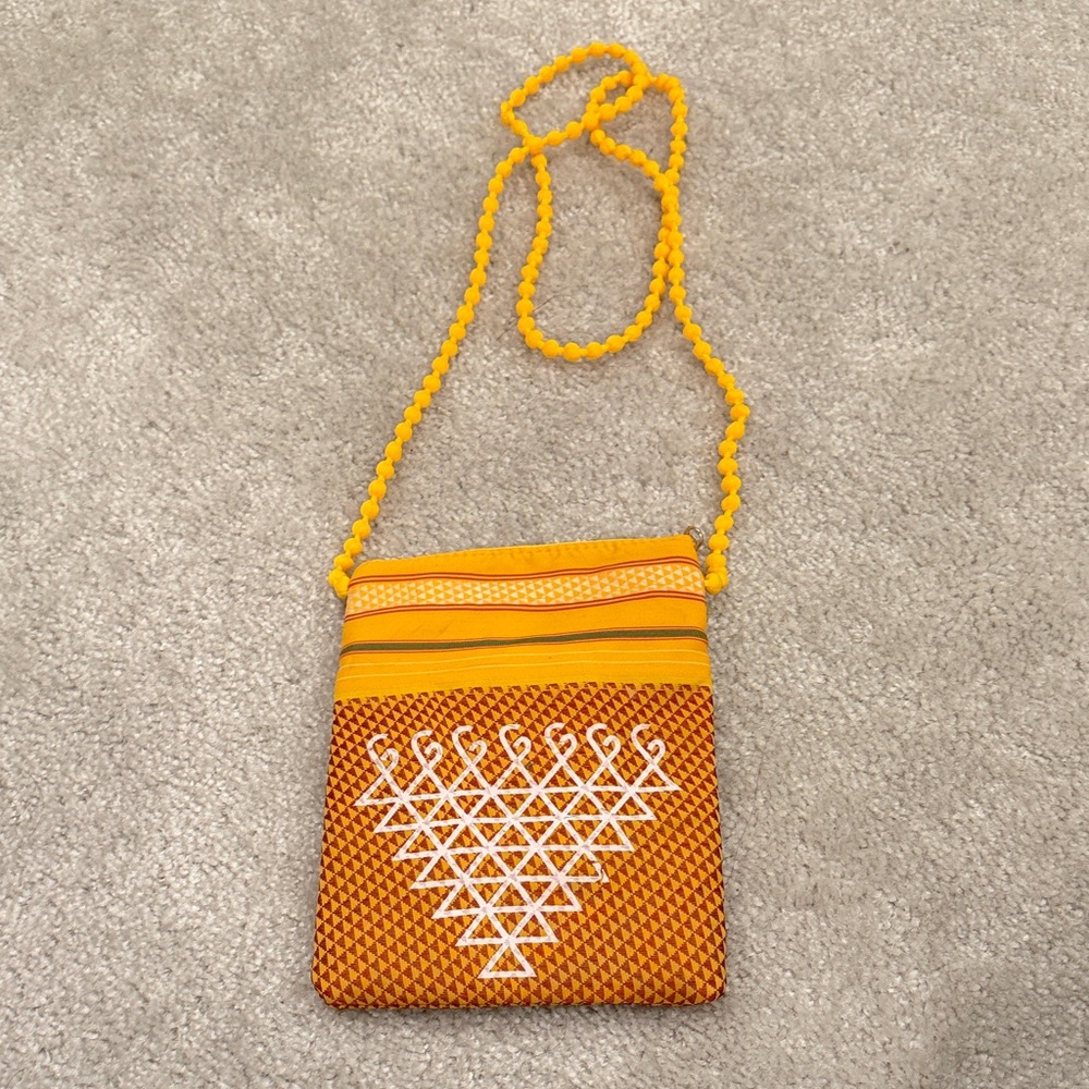 Indian purse